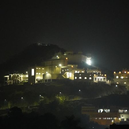 Shri Daulat Villas Udaipur Extérieur photo